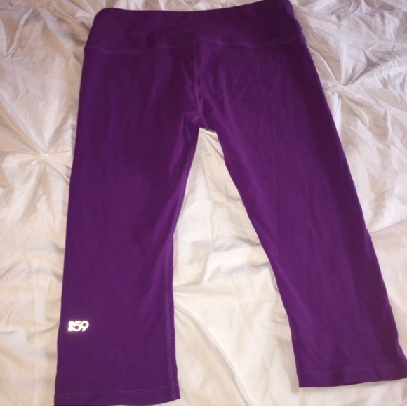 Studio 59 purple crop leggings - Picture 1 of 2